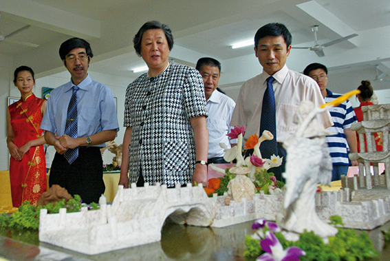 1  第十一(yī / yì ／yí)屆全國(guó)政協副主席、中華職教社理事長張榕明莅臨我院視察-1.jpg